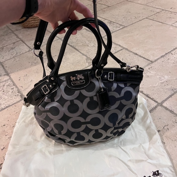 Purse - Picture 1 of 4